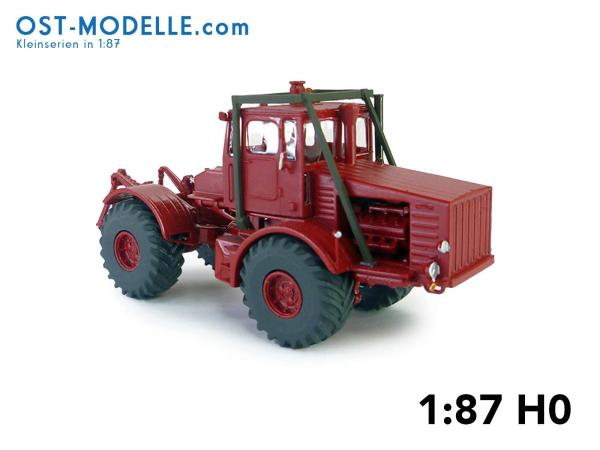 Traktor Kirovets K700 rot ohne Motorverkleidung Überrollbügel